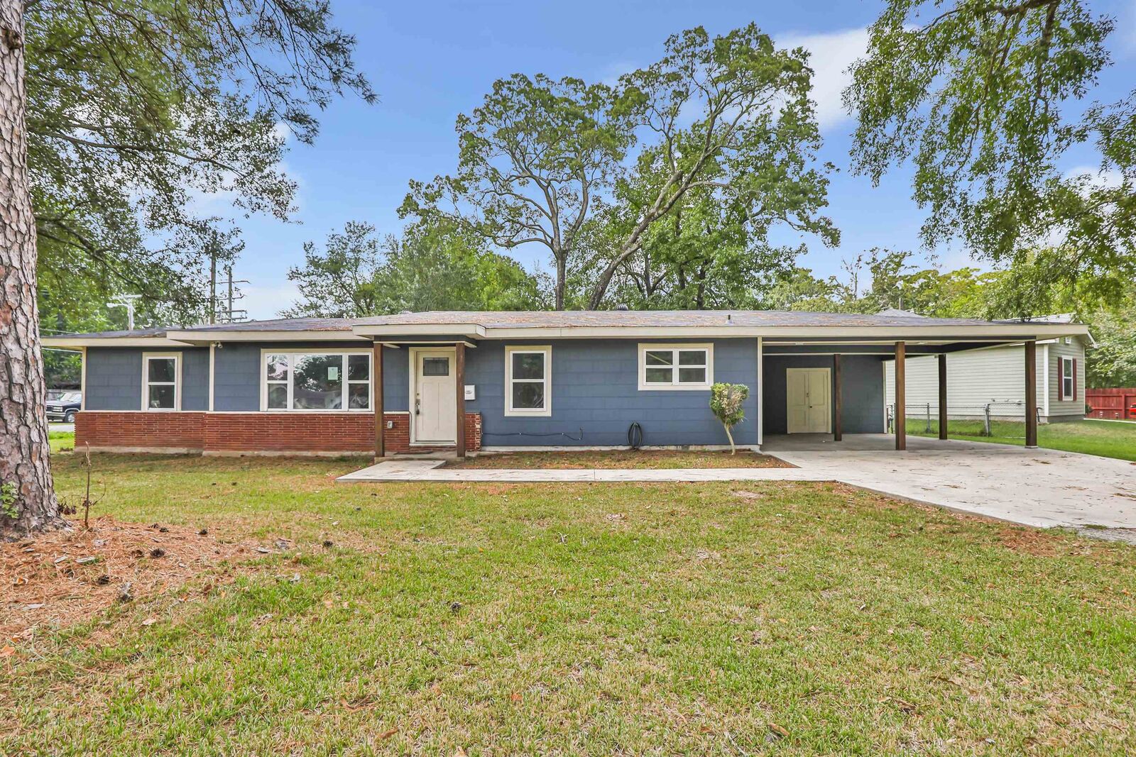 Property Photo: 4505 Dallas Ave TX 77703