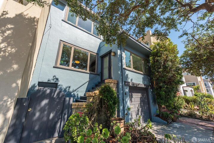 Property Photo:  2728 Irving Street  CA 94122 