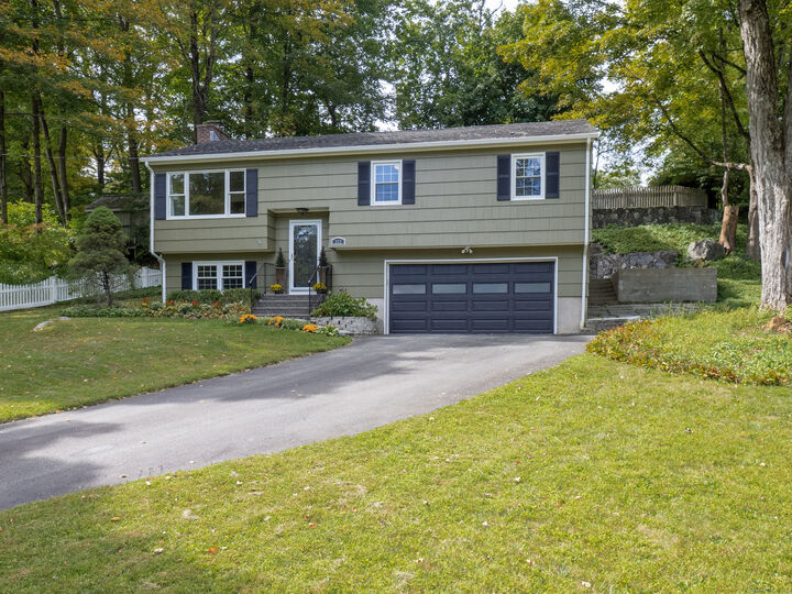 Property Photo: 332 Bennetts Farm Road CT 06877