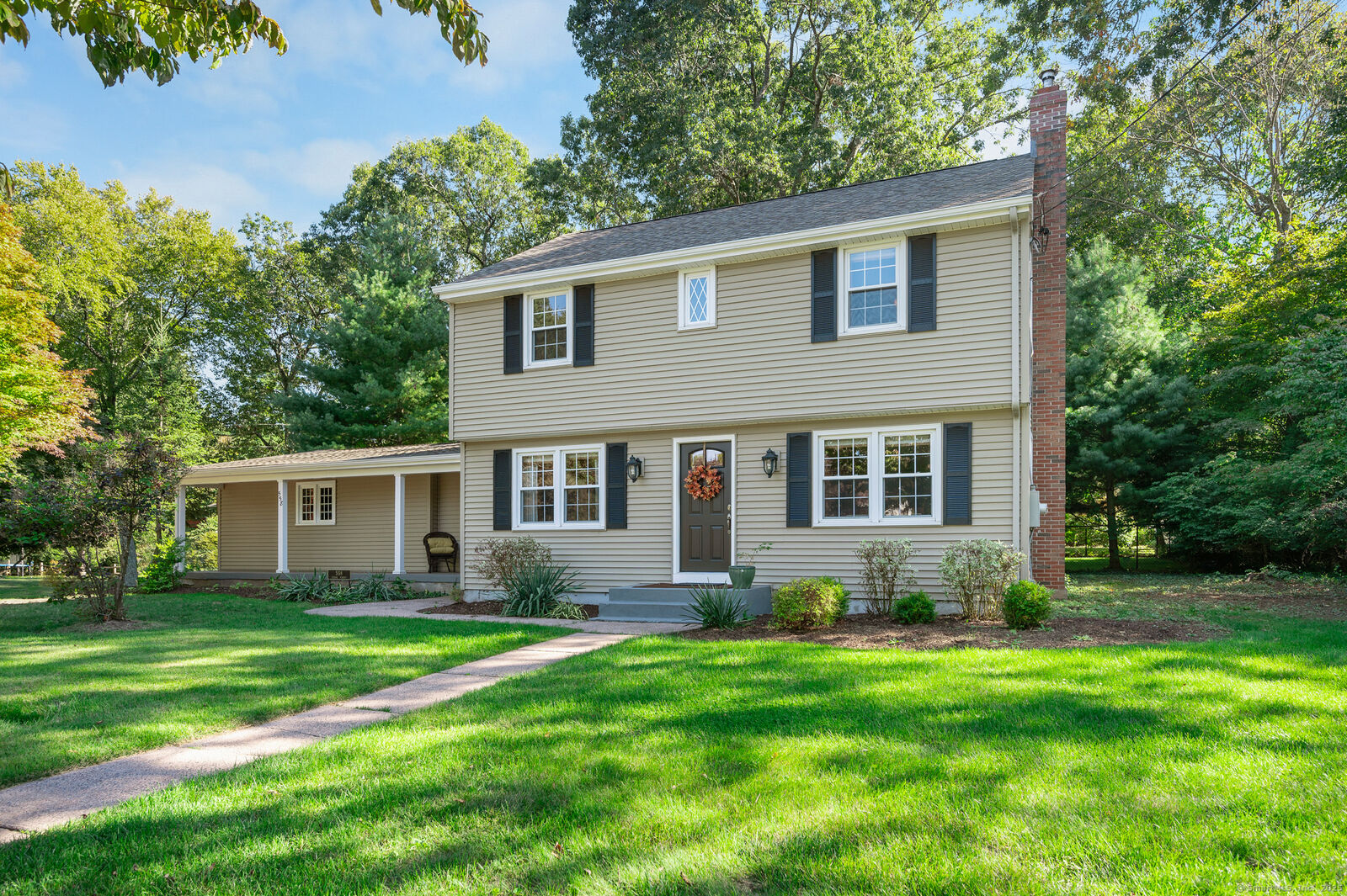 Property Photo:  558 Spring Street  CT 06040 