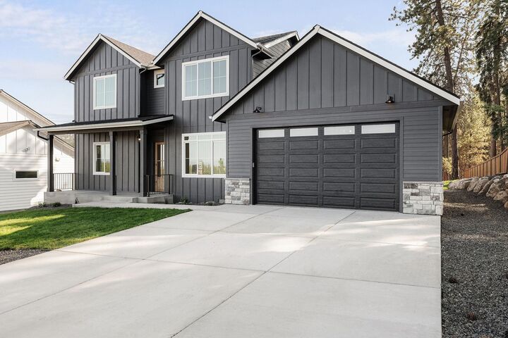 Property Photo:  6910 E Beverly Ave  WA 99212 