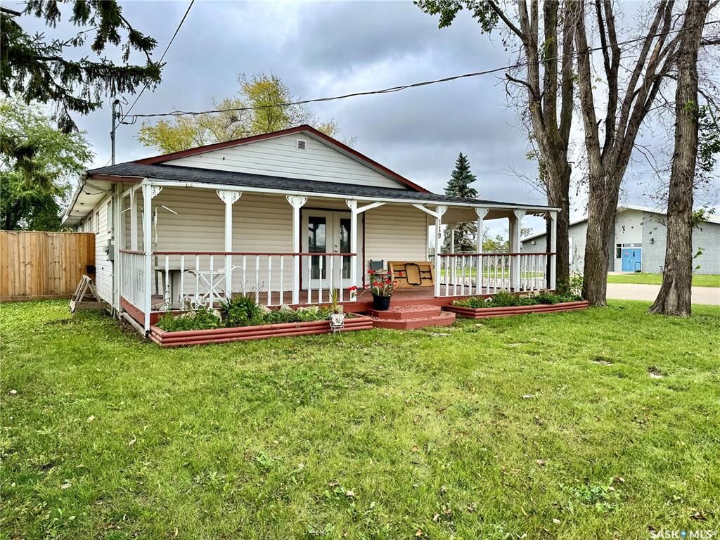 Property Photo: 119 Raikes Street SK S0A 0M0