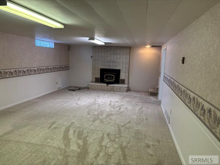 Property Photo:  571 Park Street  ID 83440 