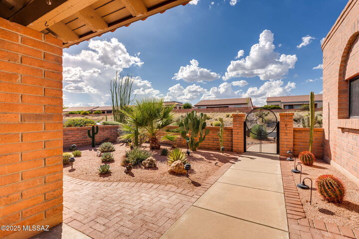 Property Photo: 4947 S Harvest Moon Drive AZ 85622