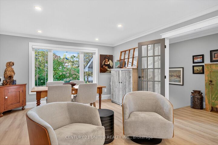 Photo de la propriété:  114 Oakwood Crescent  ON K9J 1N3 