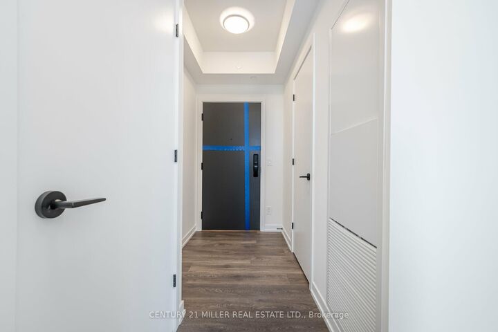 Photo de la propriété:  335 Wheat Boom Drive 404  ON L6H 7X5 