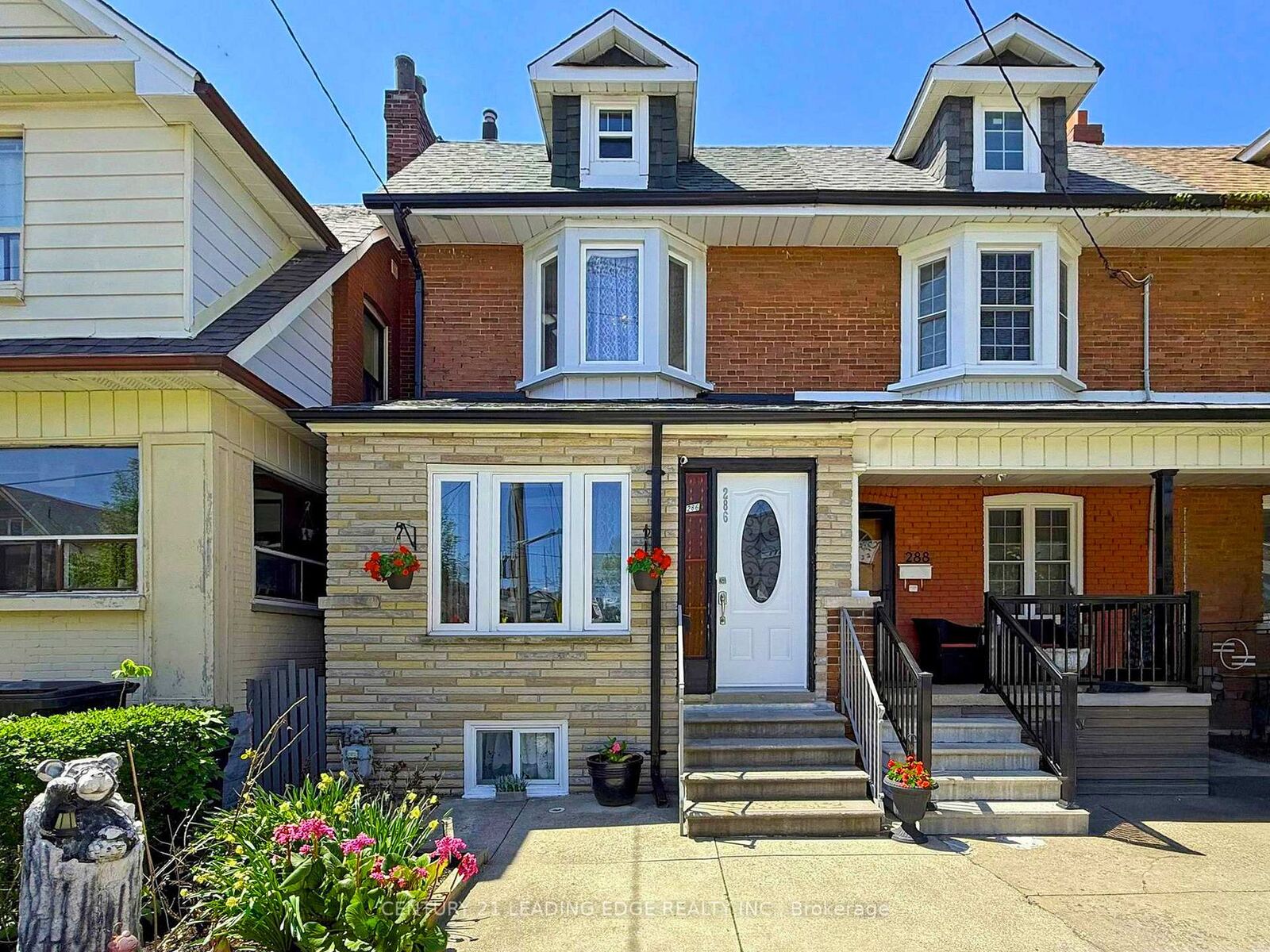 Property Photo:  286 Glenholme Avenue  ON M6E 3C8 