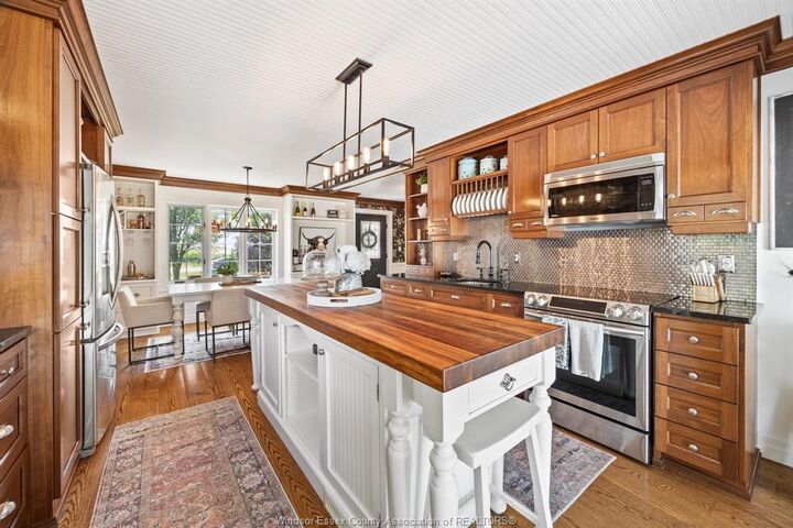 Photo de la propriété: 8146 Lakeshore Rd 311 ON N0P 2J0