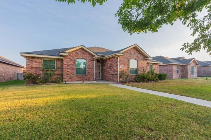 Property Photo: 9304 Perry Avenue TX 79119-6246