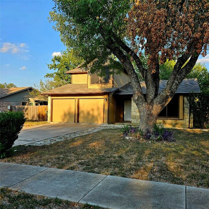 Property Photo:  409 El Secreto Street  TX 78610 