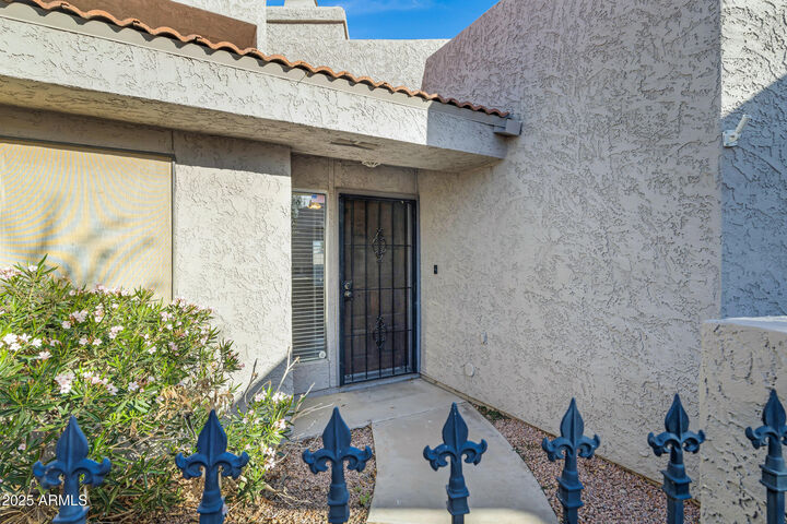 Property Photo:  792 W El Monte Place 8  AZ 85225 
