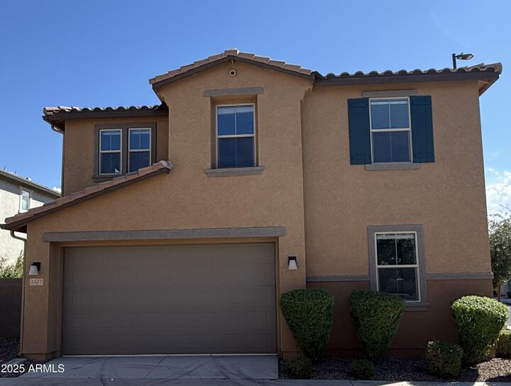 Property Photo: 1527 S Loren Lane AZ 85296