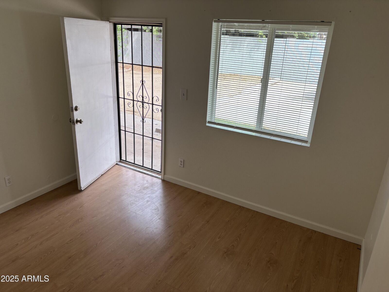 Property Photo:  310 W 8th Avenue D  AZ 85210 