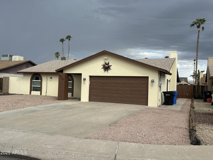 3926 W Sahuaro Drive  Phoenix AZ 85029 photo