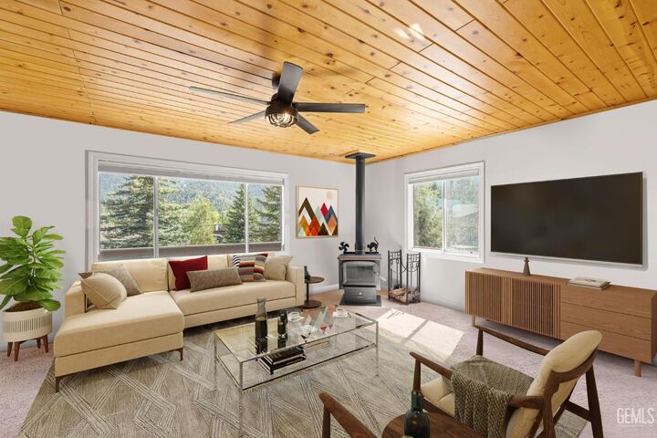 Property Photo:  16425 Huron Drive  CA 93222 