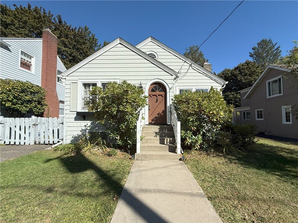 Property Photo:  312 Larchmont Road  NY 14905 