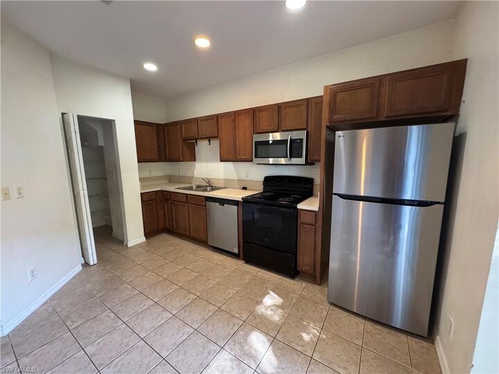 Property Photo: 17533 Laurel Grove Ct FL 33967