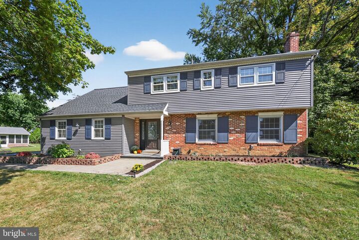 Property Photo: 202 Garnet Lane PA 19086