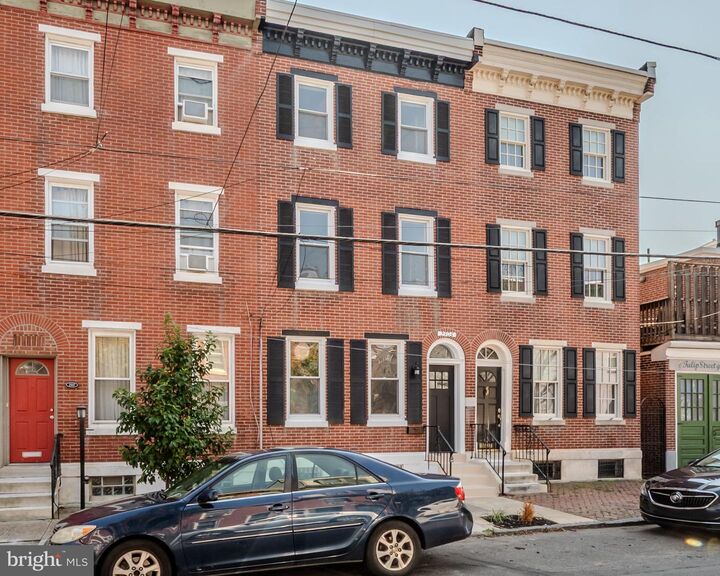 Property Photo:  2505 Tulip Street  PA 19125 