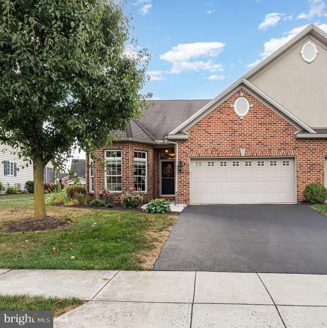 Property Photo: 1670 Williamsburg Way PA 17050
