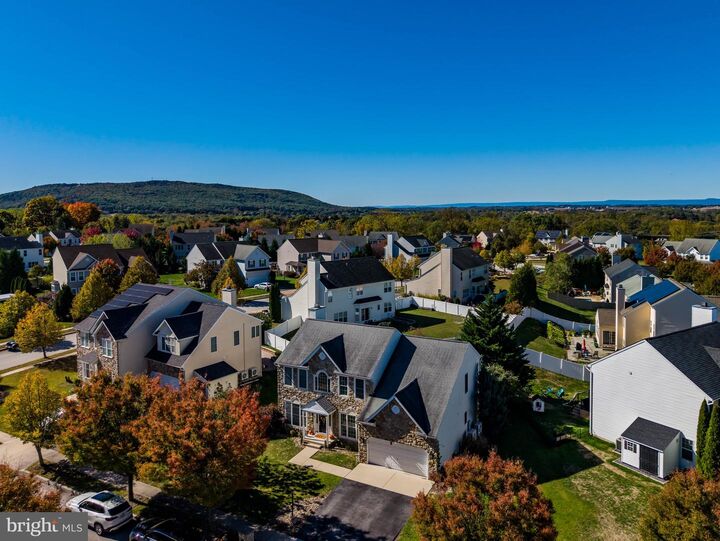 Property Photo:  124 Evergreen Circle  PA 17019 