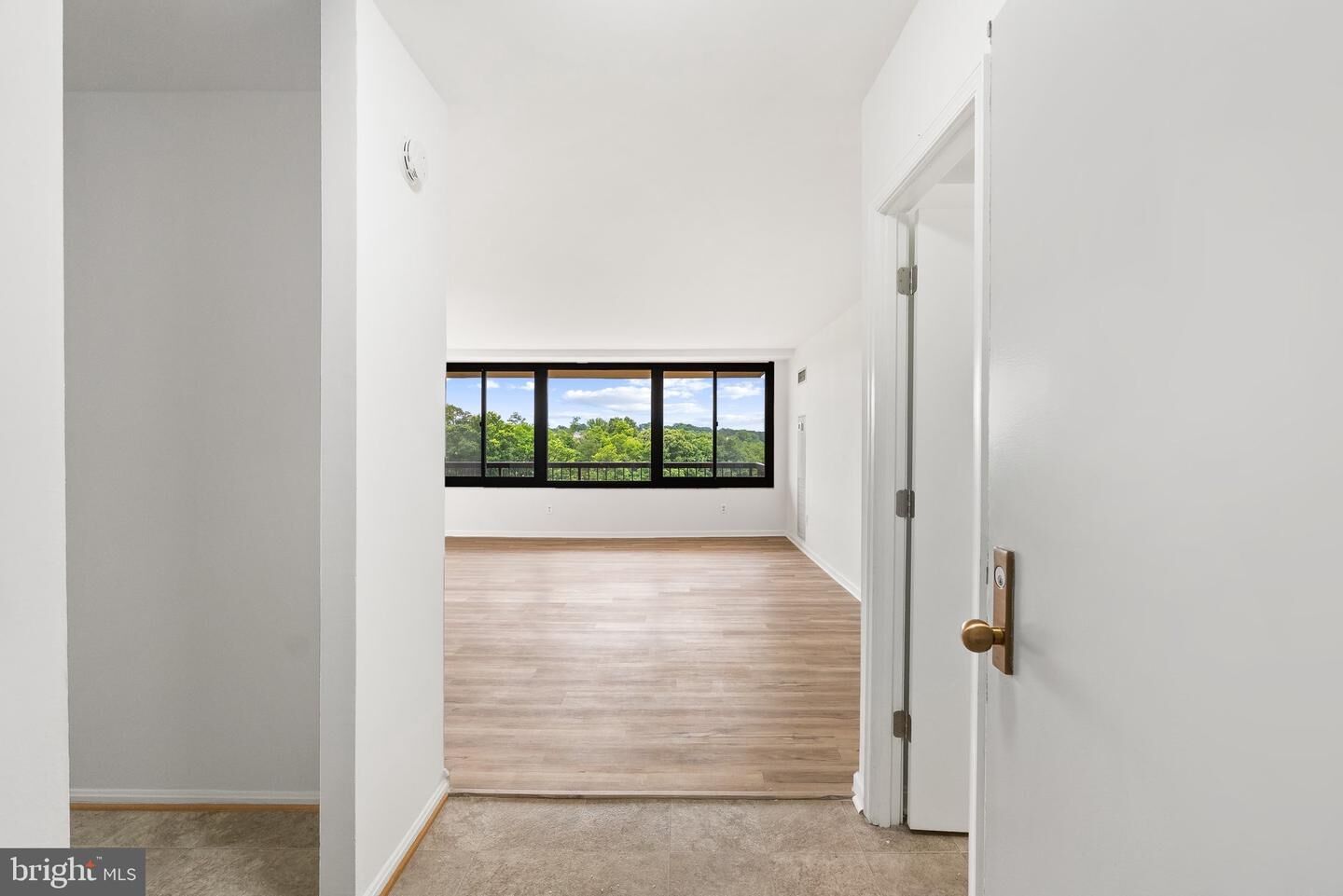 Property Photo: 5500 Holmes Run Parkway 1119 VA 22304