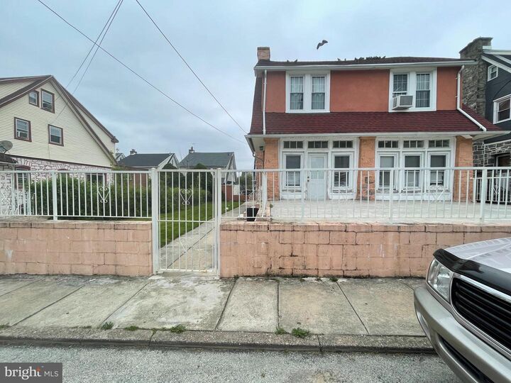 27 Wellington Road  Upper Darby PA 19082 photo