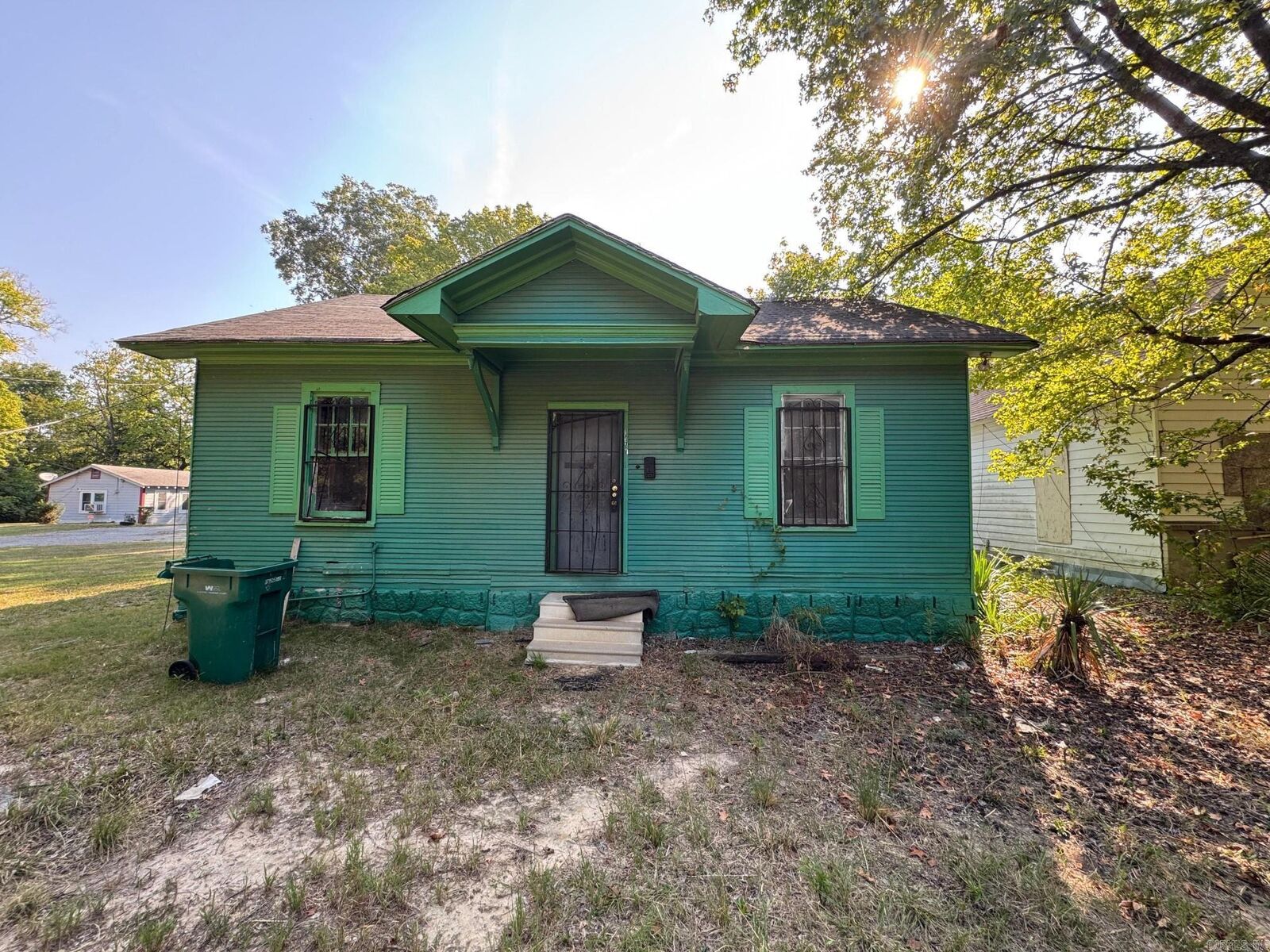 Property Photo:  1017 S Plum Street  AR 71601 
