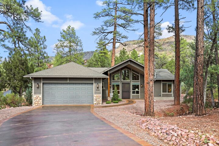 Property Photo: 5528 W Dripping Springs Drive AZ 85544