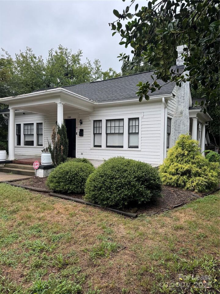 Property Photo: 1100 Herrin Avenue NC 28205