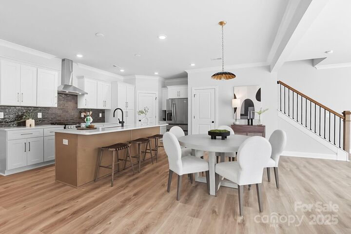 Property Photo:  432 W Cama Street  NC 28217 