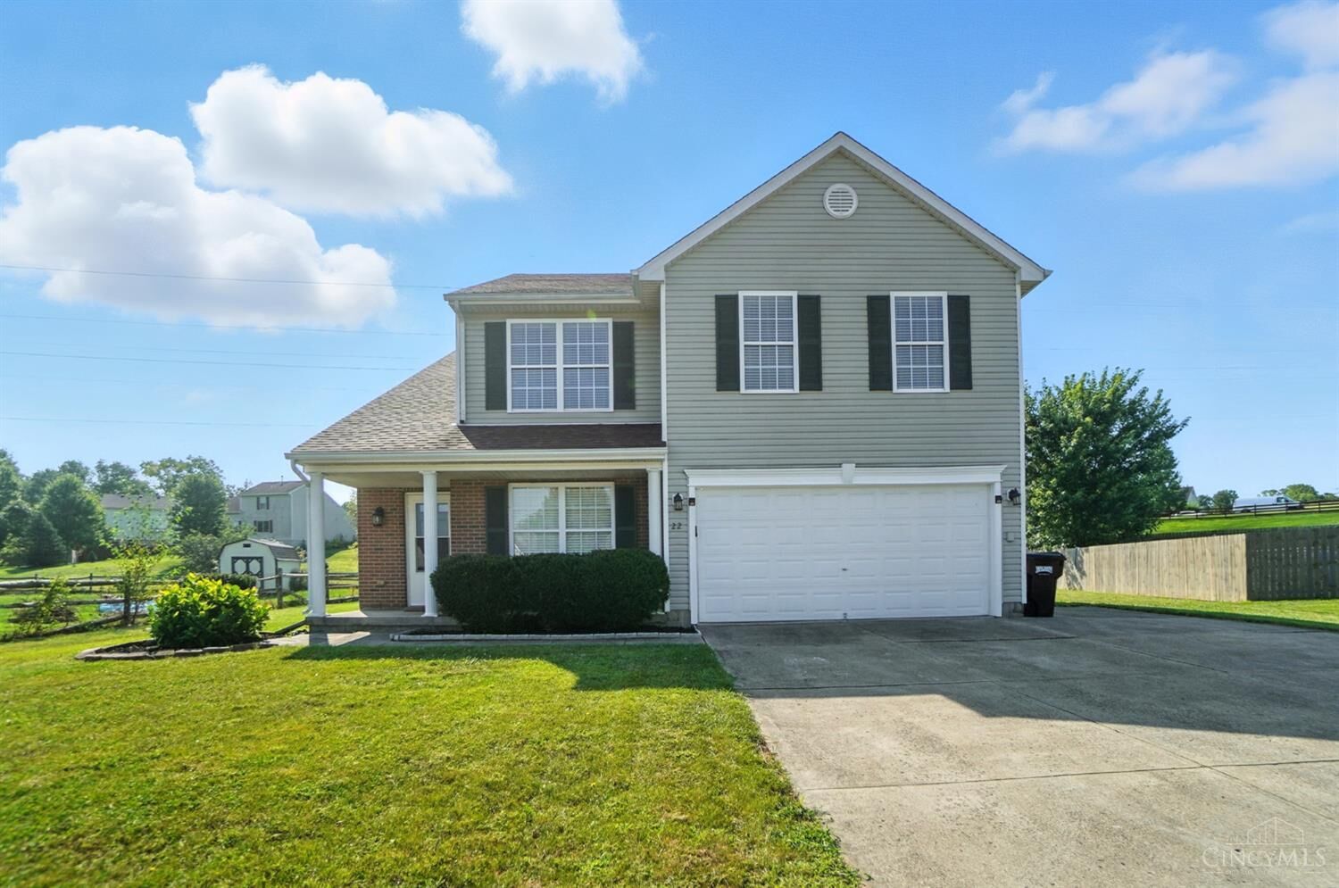 Property Photo: 22 Green Meadow Ct OH 45005