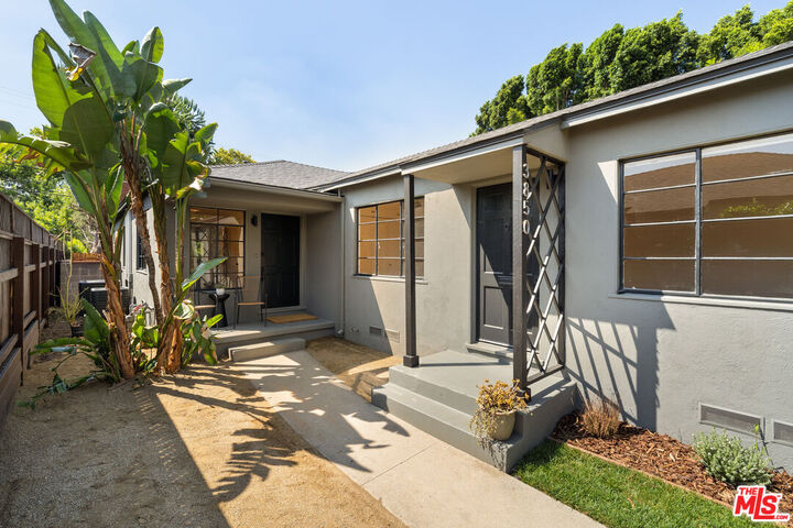 Property Photo: 3848 Legion Ln CA 90039