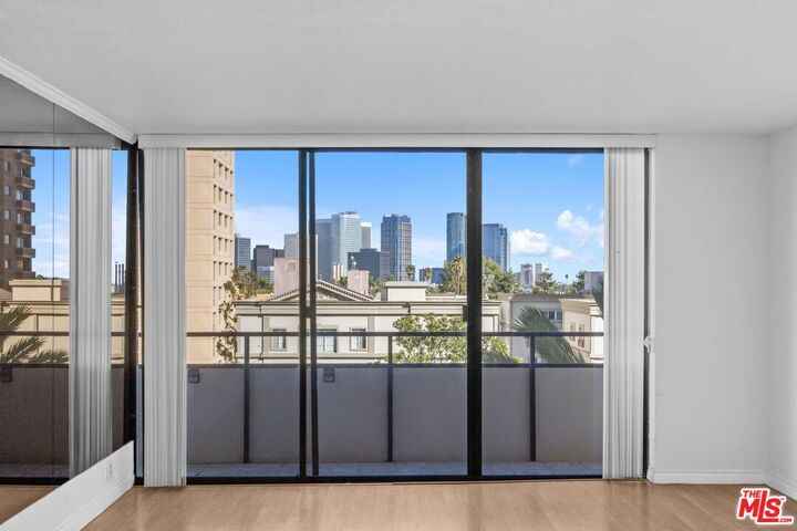 Property Photo:  10535 Wilshire Blvd  CA 90024 