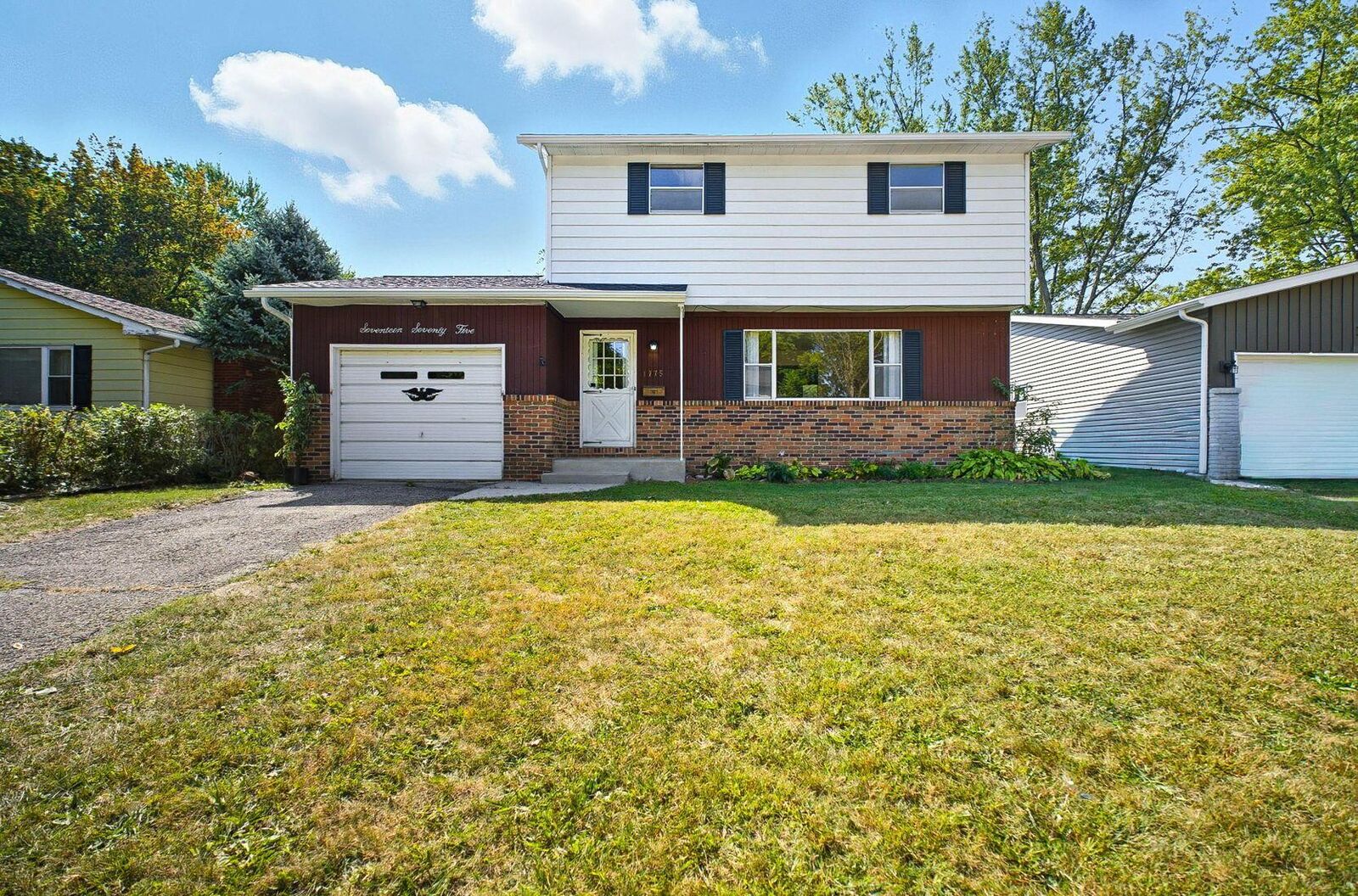 Property Photo: 1775 Hansen Avenue OH 43224