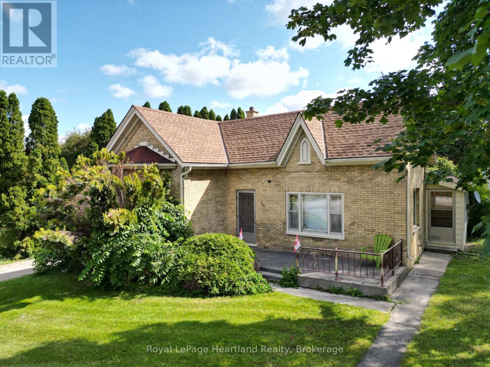 Property Photo:  34 Main Street South  ON N0M 1S1 