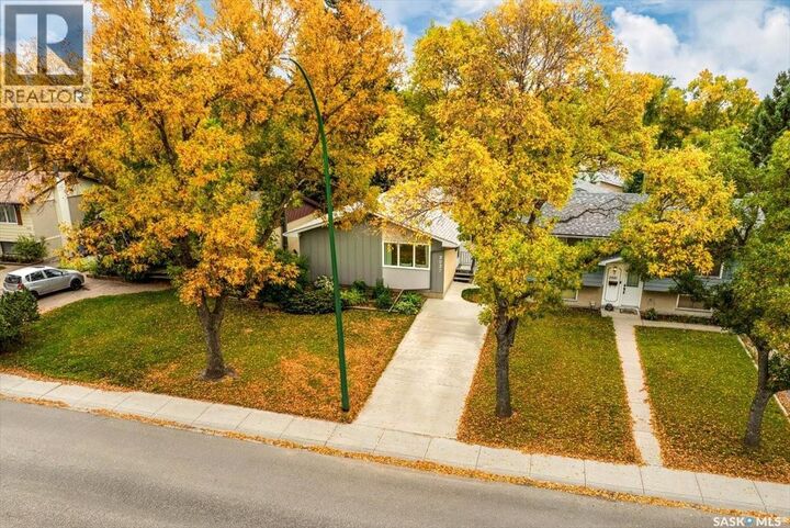 Property Photo:  2027 Dewdney Avenue E  SK S4N 4C3 