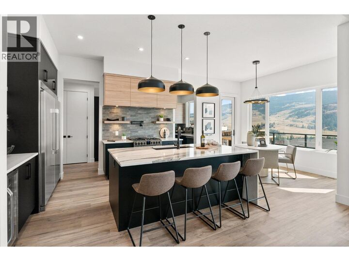 Property Photo:  901 Melrose Street  BC V1P 0A8 