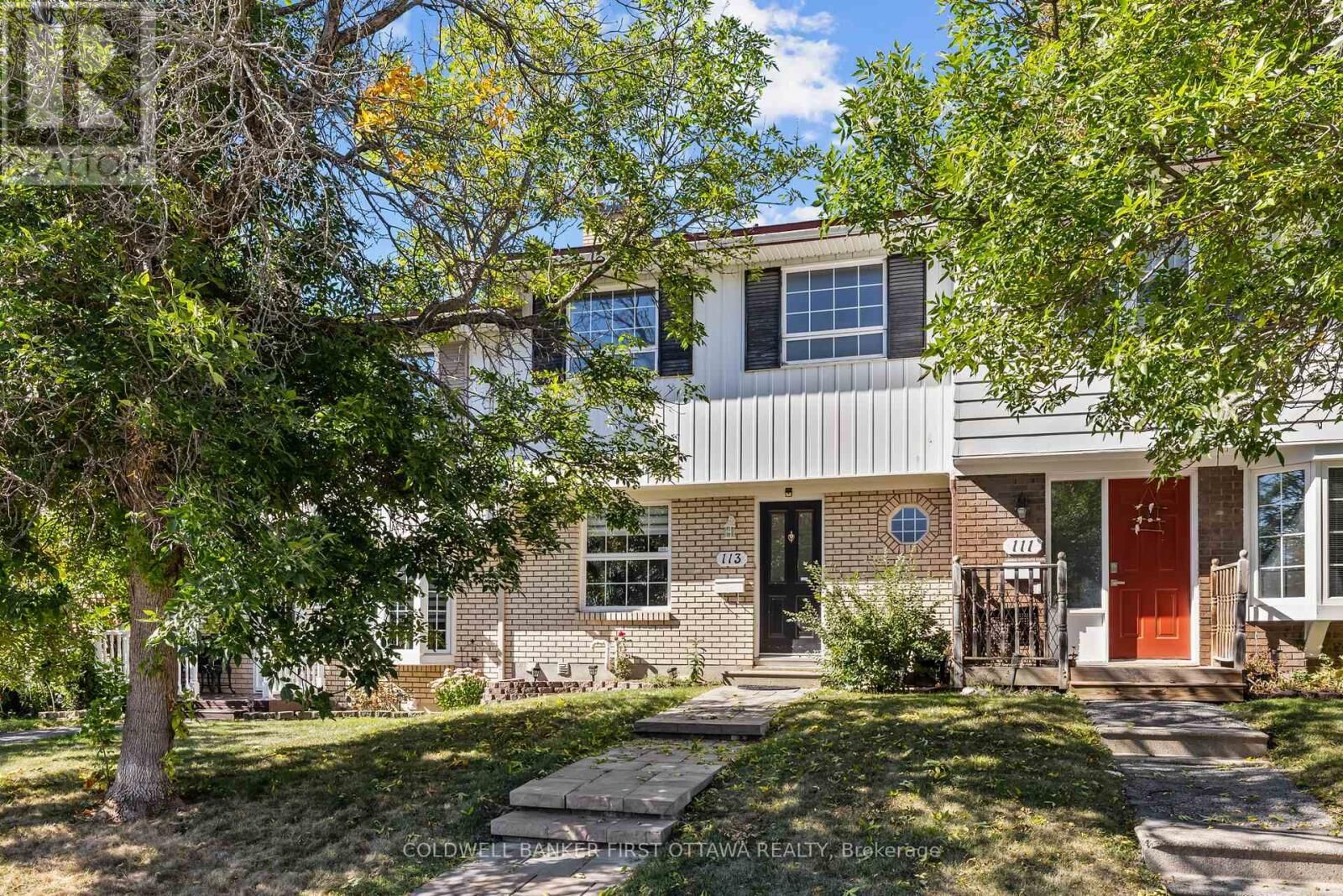 Property Photo:  113 Monterey Drive  ON K2H 7A9 