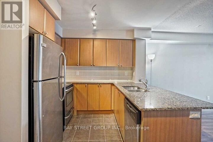 Property Photo:  525 Wilson Avenue 940  ON M3H 1V1 