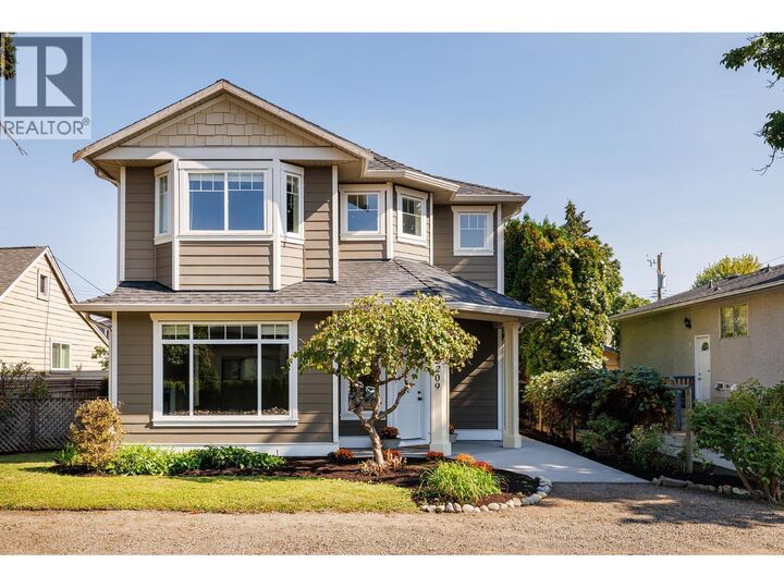 2209 Woodlawn Street  Kelowna BC V1Y 2T1 photo