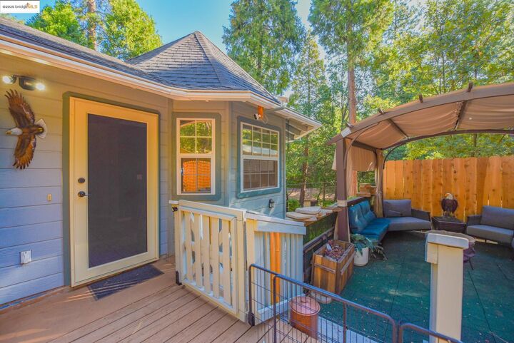 Property Photo:  24128 Oxbow Ln  CA 95370