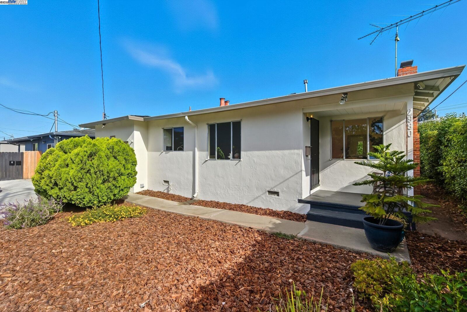 Property Photo: 2980 D St CA 94541