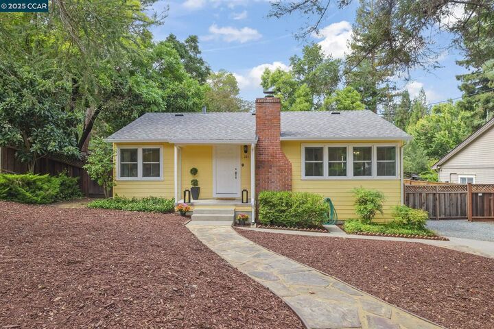 Property Photo:  221 King Dr  CA 94595 
