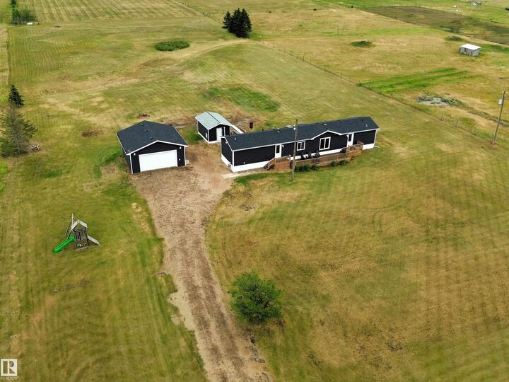Property Photo:  Richfield Road 42  AB T0G 1L2 