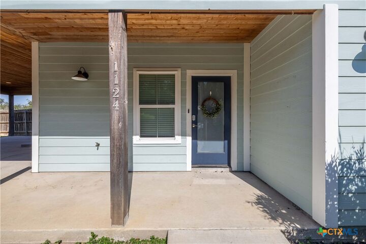 Property Photo:  1124 Katy Street  TX 78130 