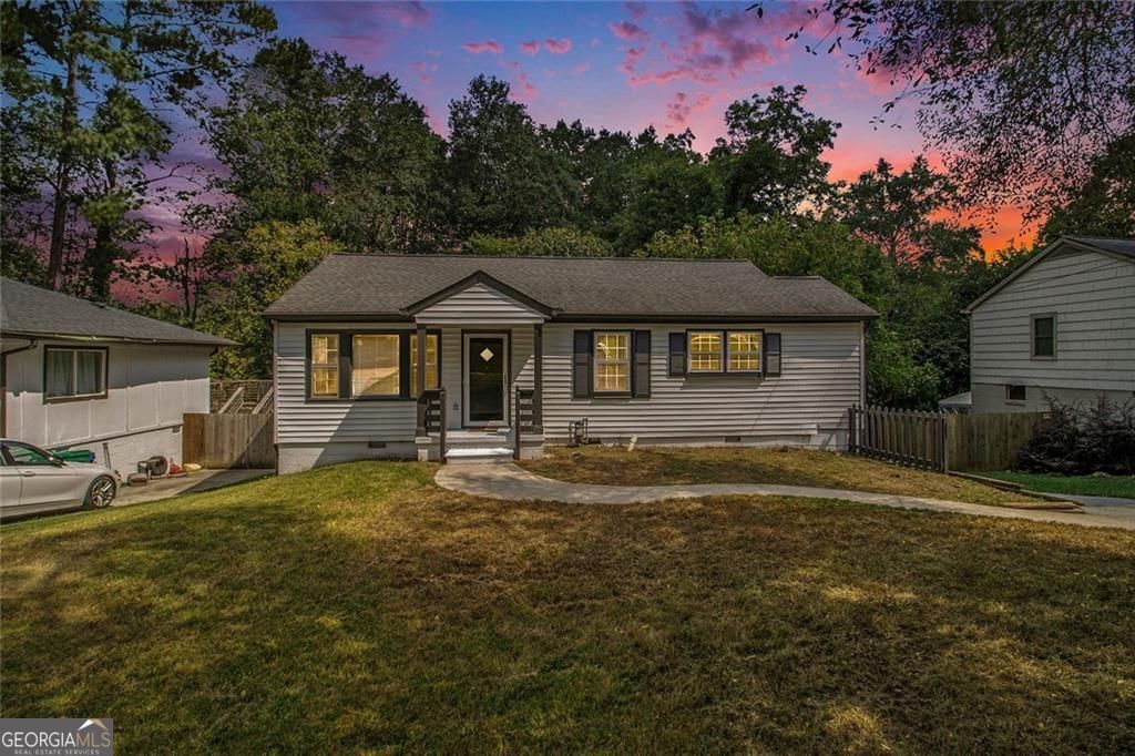 Property Photo: 1884 Meadow Lane GA 30032