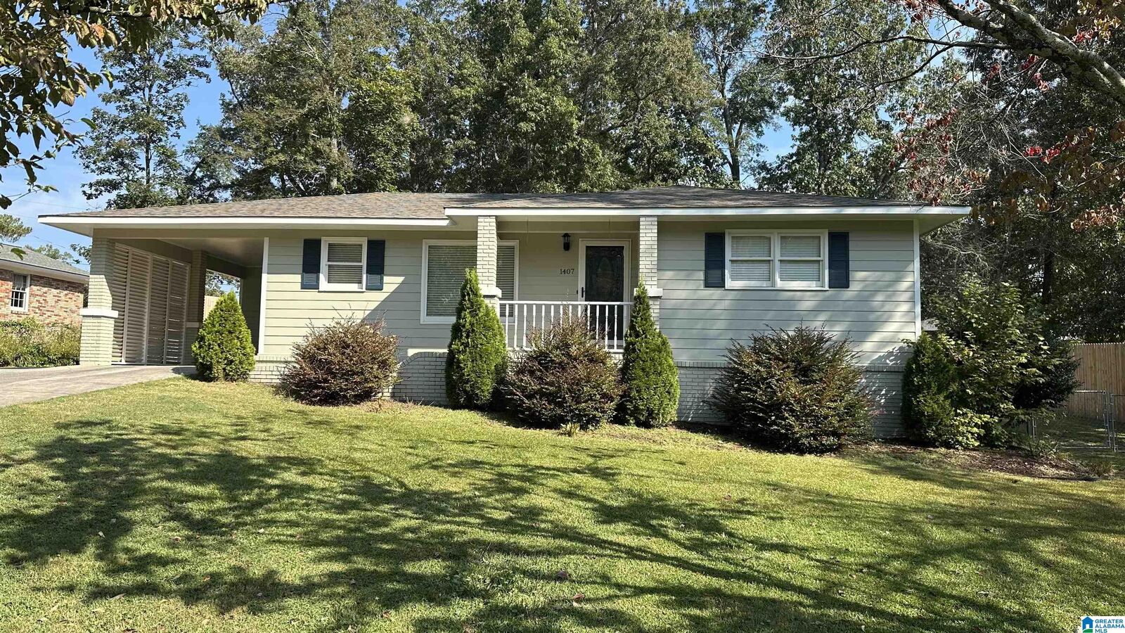 Property Photo:  1407 Linwood Drive  AL 35055 