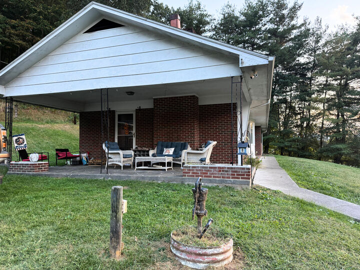 Property Photo:  976 Lurich Rd  VA 24124 