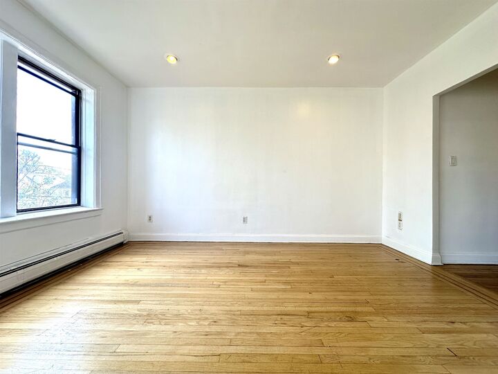 Property Photo:  15 Broadway 202  NJ 07002